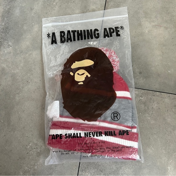 NEW Bape Pom Pom knit snow hat red gray - Picture 2 of 5